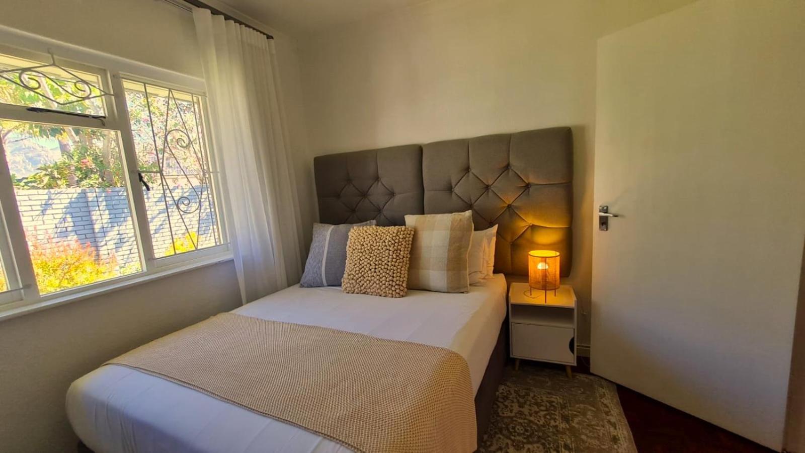 2 On Lismore Guesthouse Tokai Eksteriør bilde
