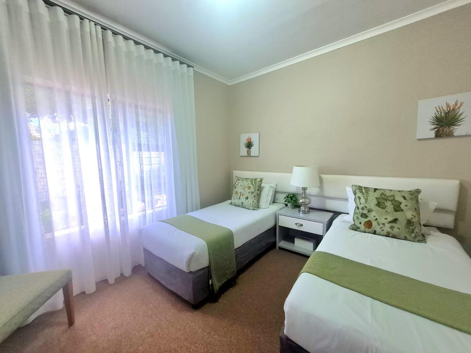 2 On Lismore Guesthouse Tokai Eksteriør bilde